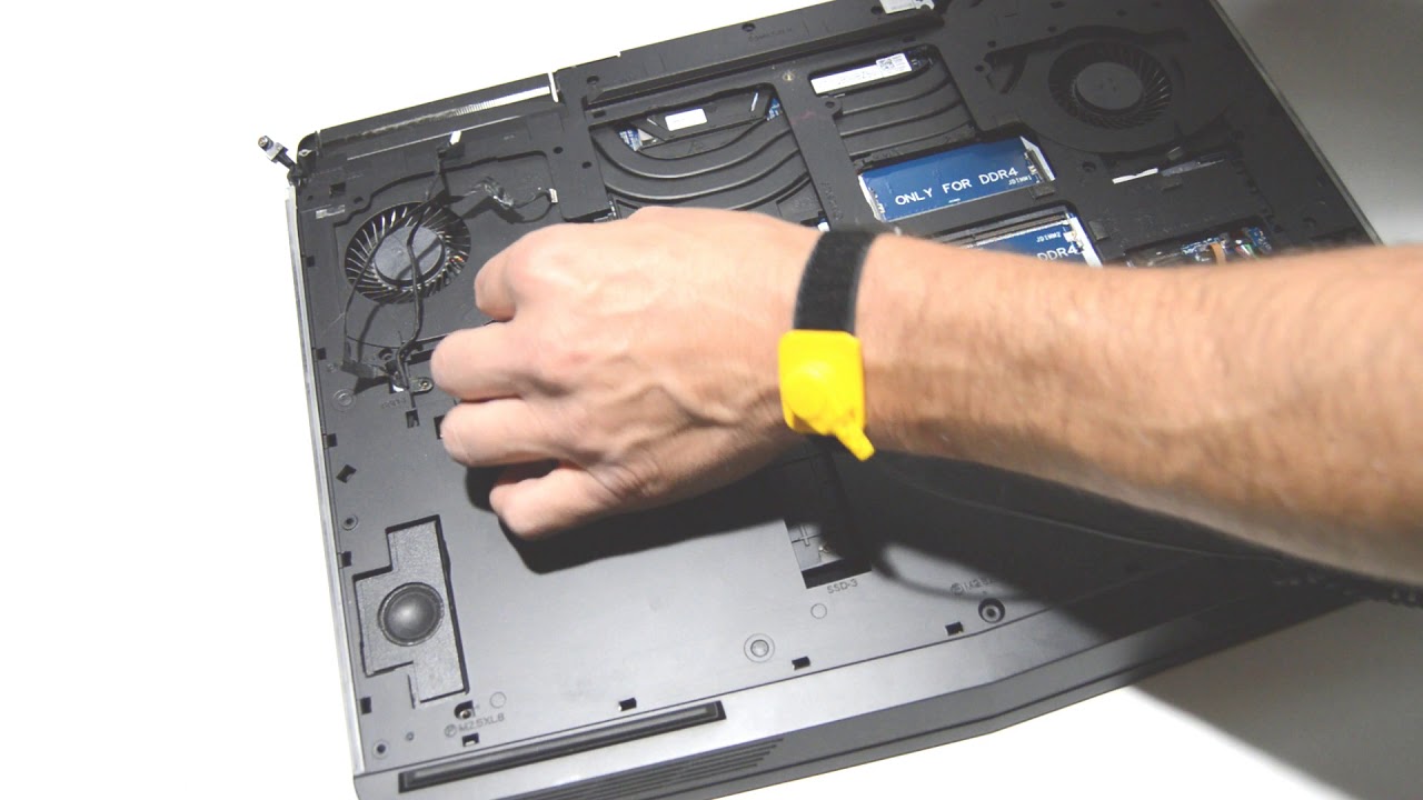 How to Disassemble Alienware 17 R4 GTX 1080 i7 7820K Laptop or Sell it.