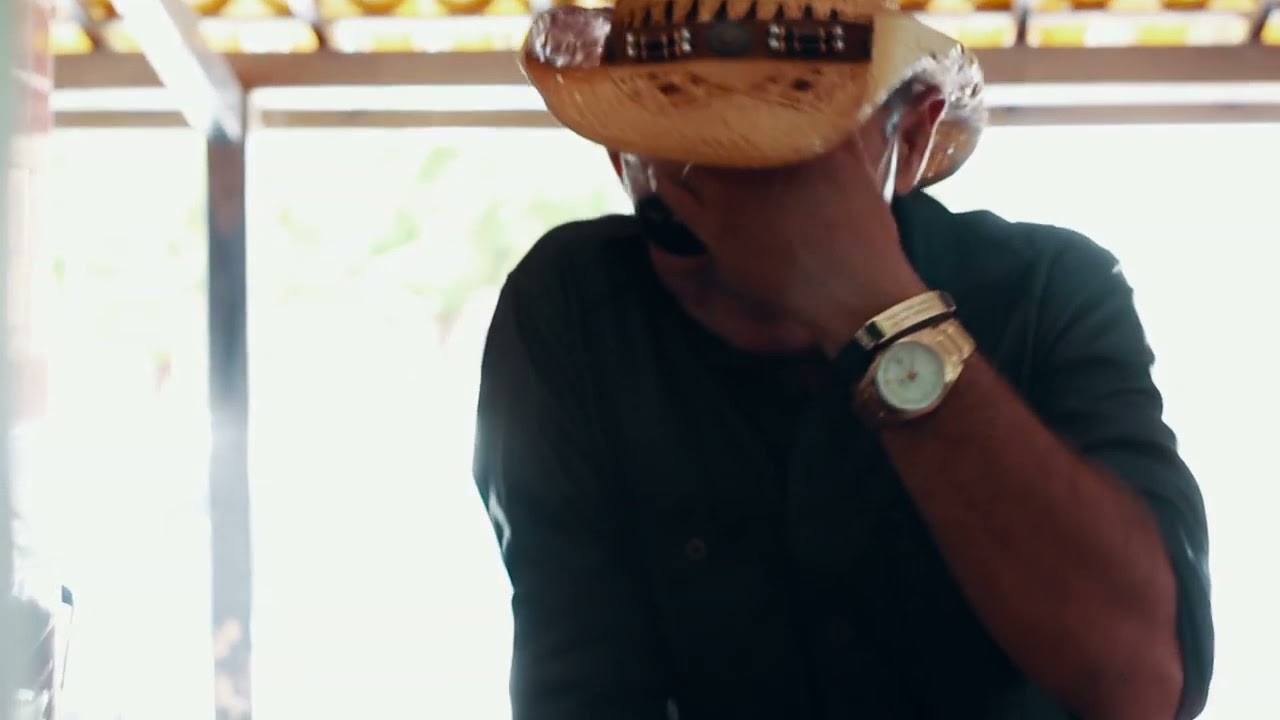 Betinho de Cachoeirinha e Nobinho,part Evaldo Silva- me afogando no álcool!