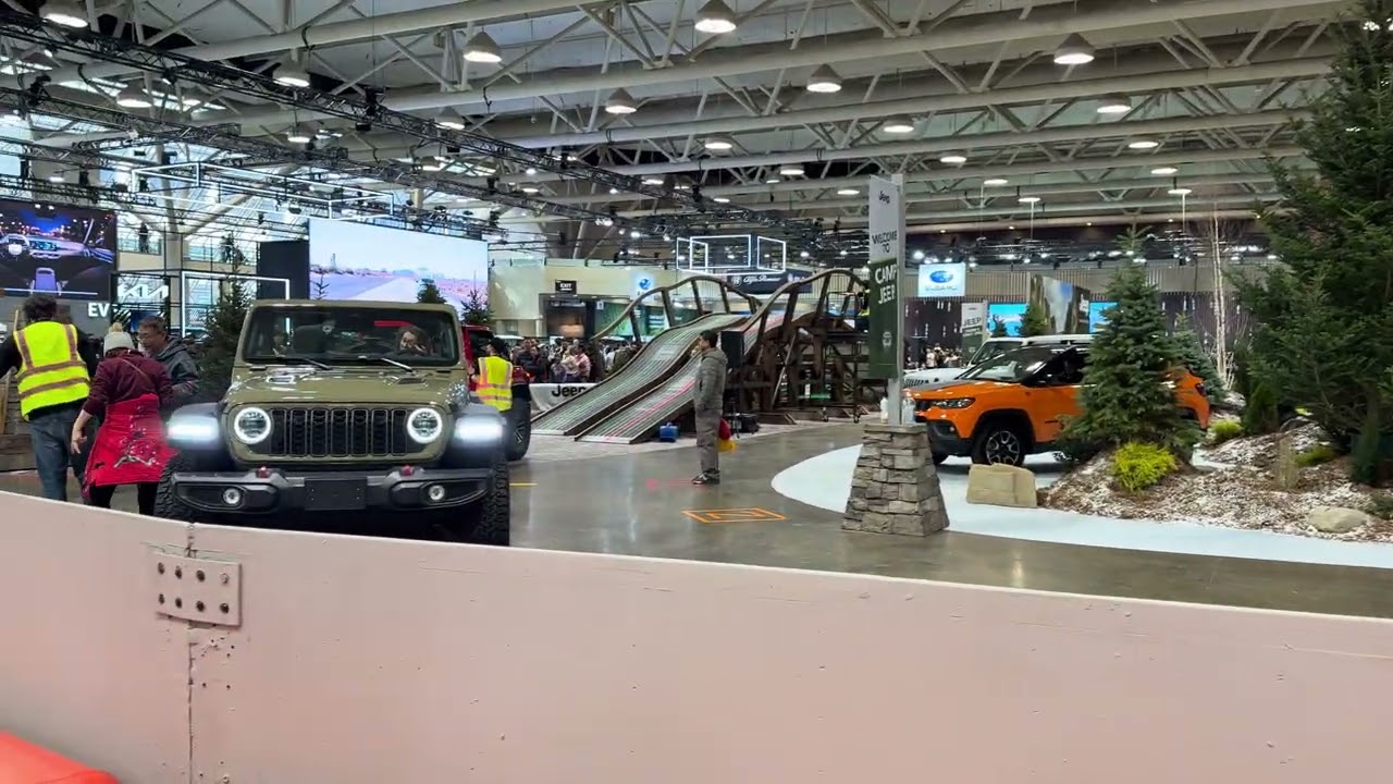 Jeep Wrangler Rubicon Extreme Off-Road Demo 🔥 Climbing Stairs & Obstacles | Toronto Car Show 2026