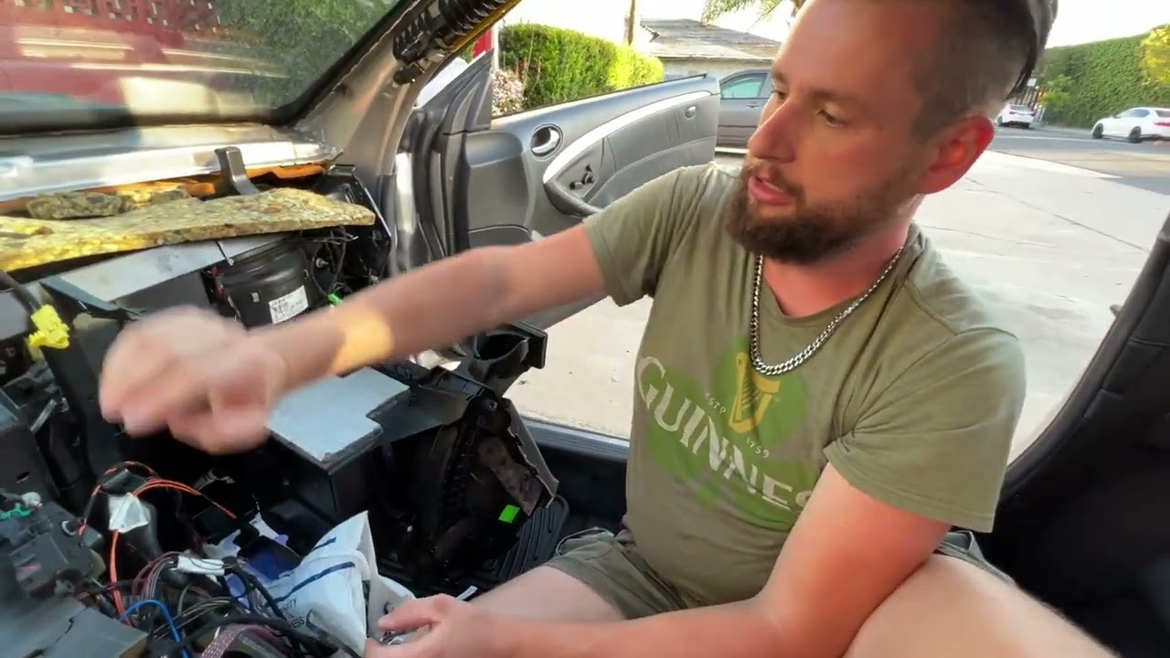 W209 Mercedes CLK (also W203 w211) HVAC stepper motor linkage DIY. Fix that clicking dashboard!