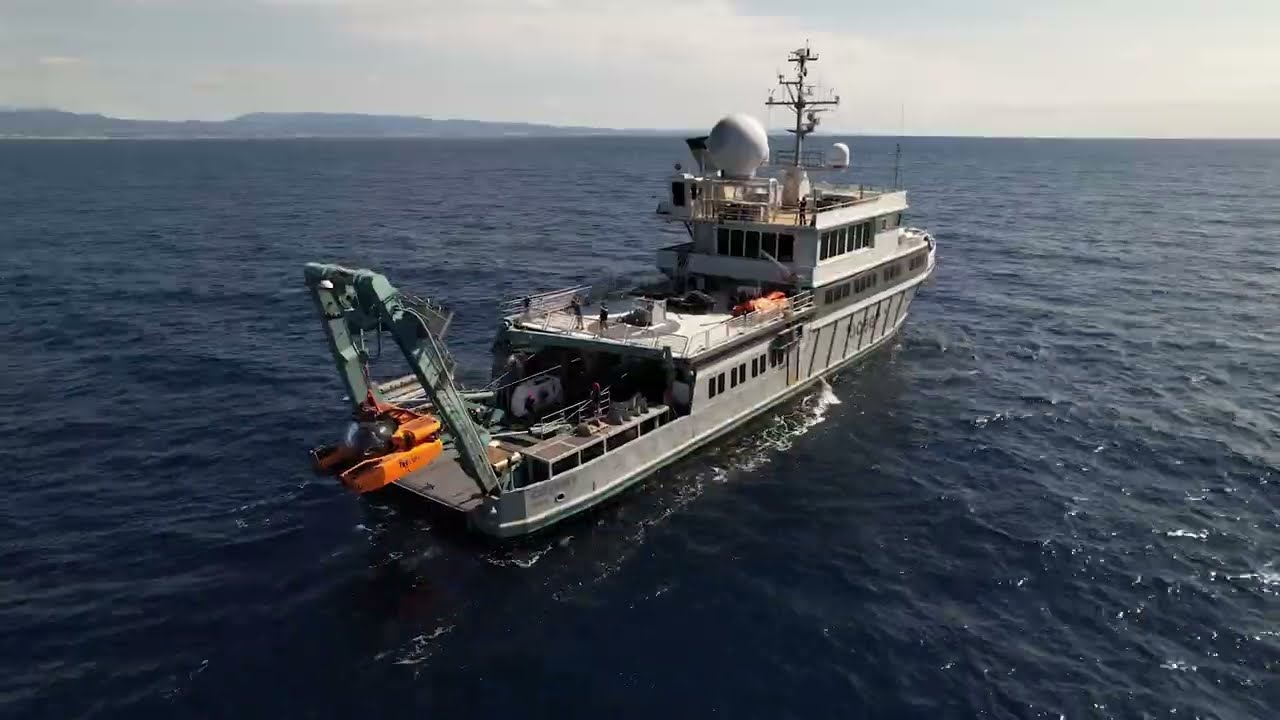Deployment, dive and recovery