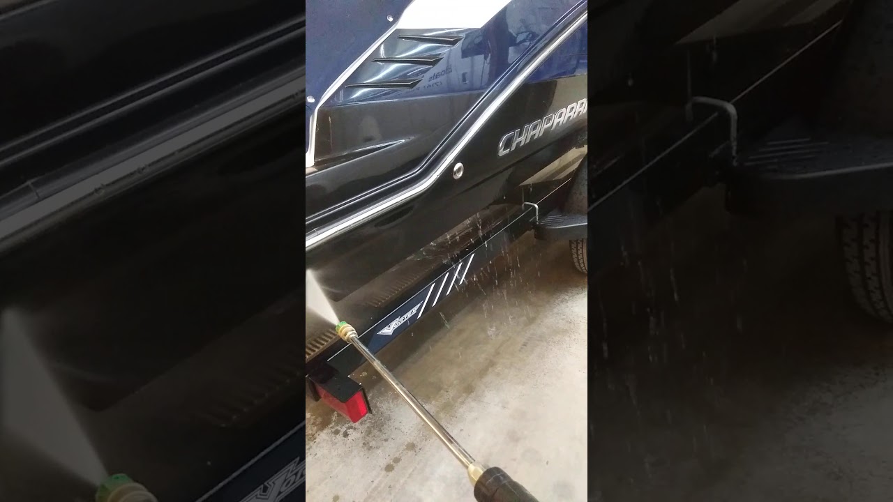 How to remove scum line from boat