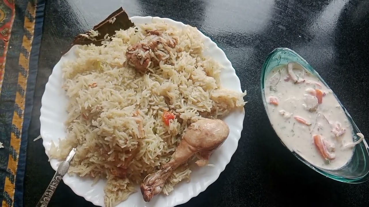 Special Yakhni Pulao + Raita