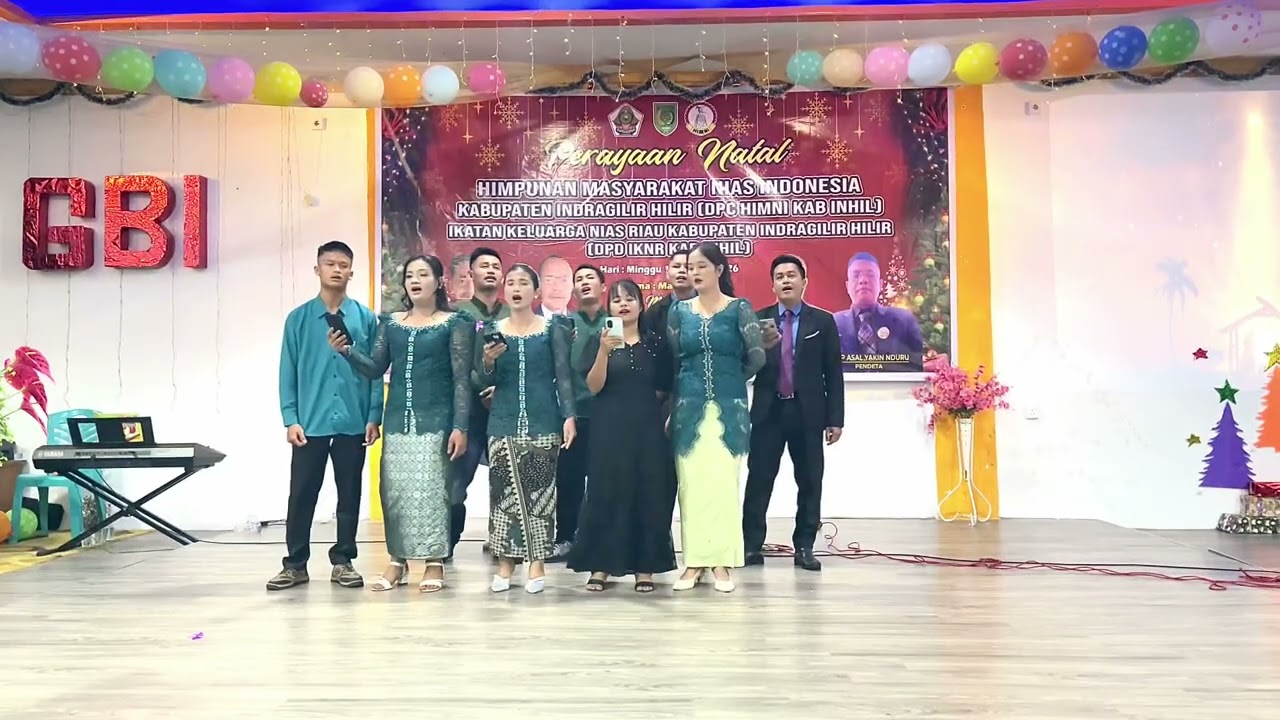 Vocal grup 1 dalam kasih