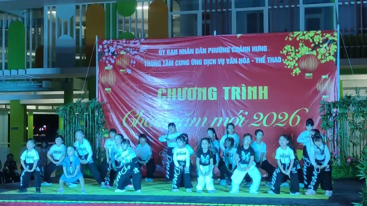  Thảo Tiên nhảy cùng các bạn ở nhà thiếu nhi quận 8