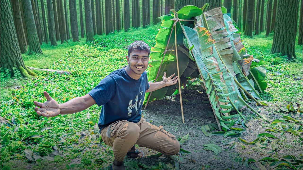 জঙ্গলের মধ্যে তৈরি করলাম কুঁড়েঘর 😁।