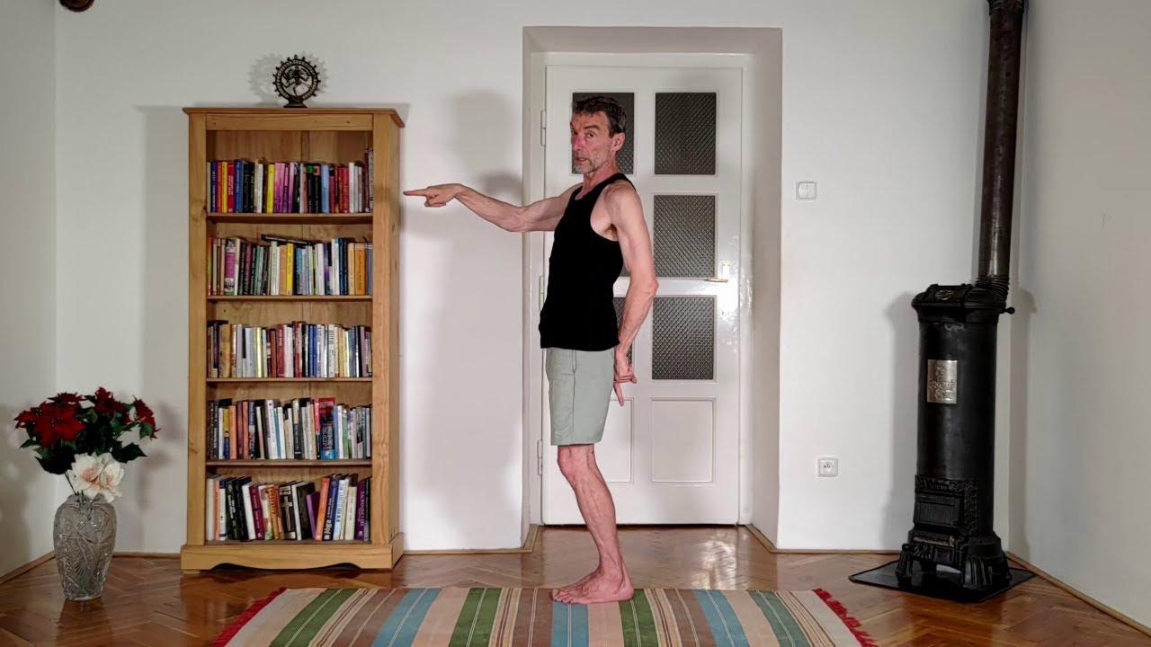 01 -  Jóga - Zapojení středu ve vzpřímeném jógovém stoji