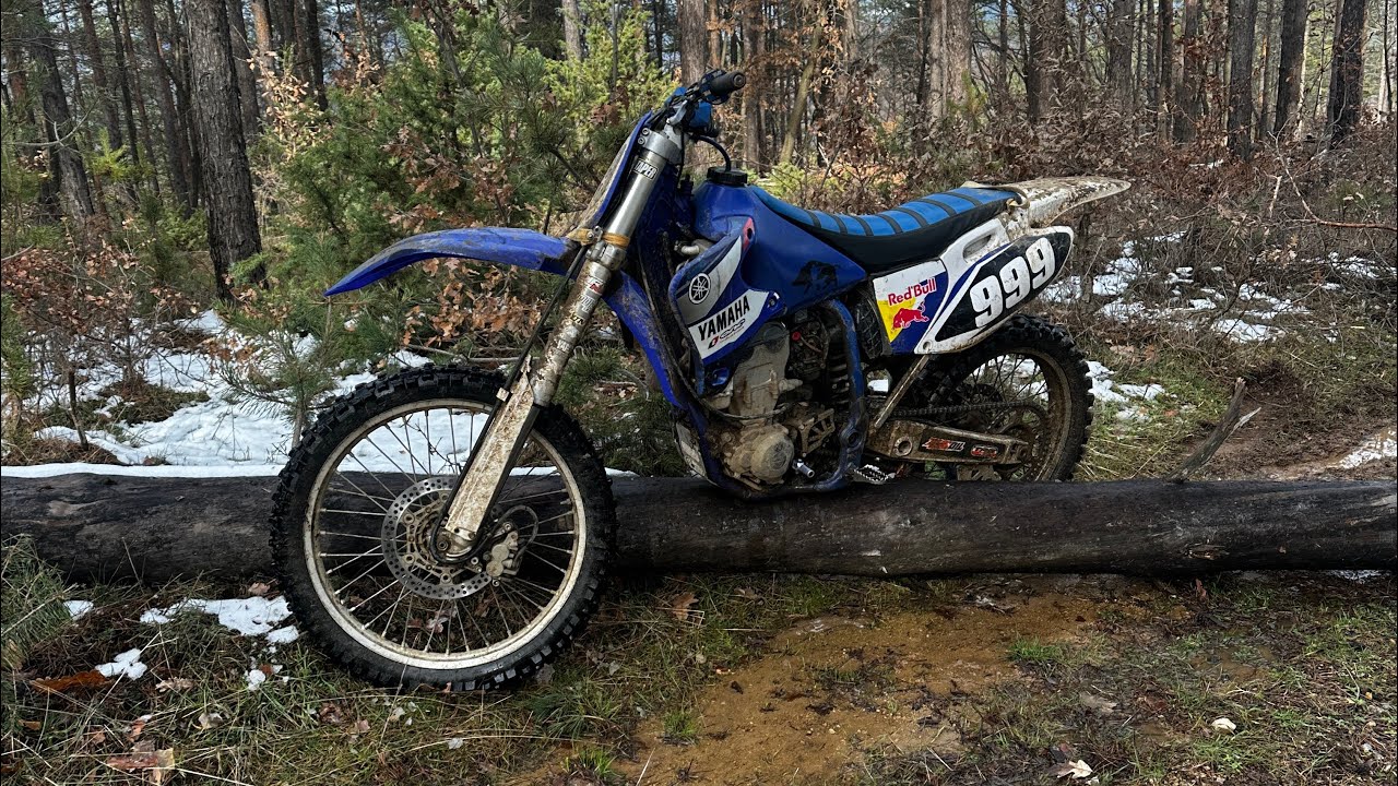 разходка в гората газ във пътеки (YAMAHA YZ450F)