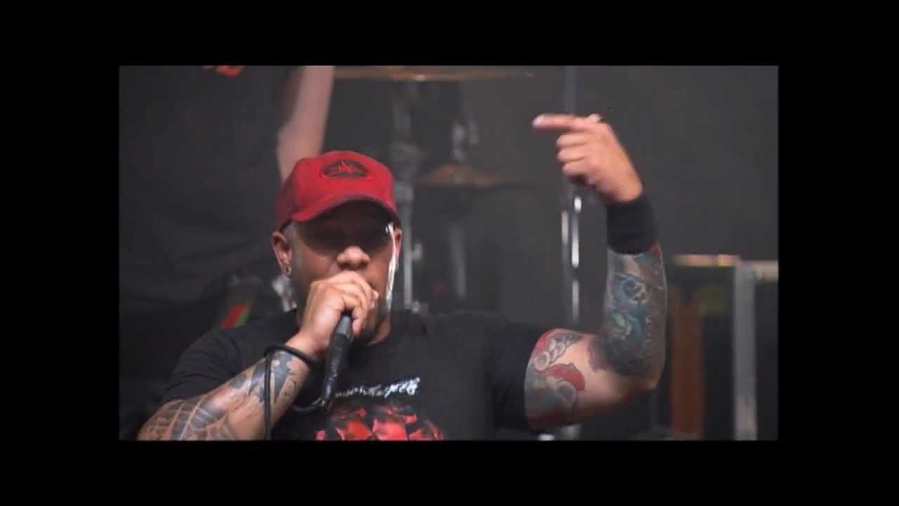 Killswitch Engage - Fixation On The Darkness (Live)