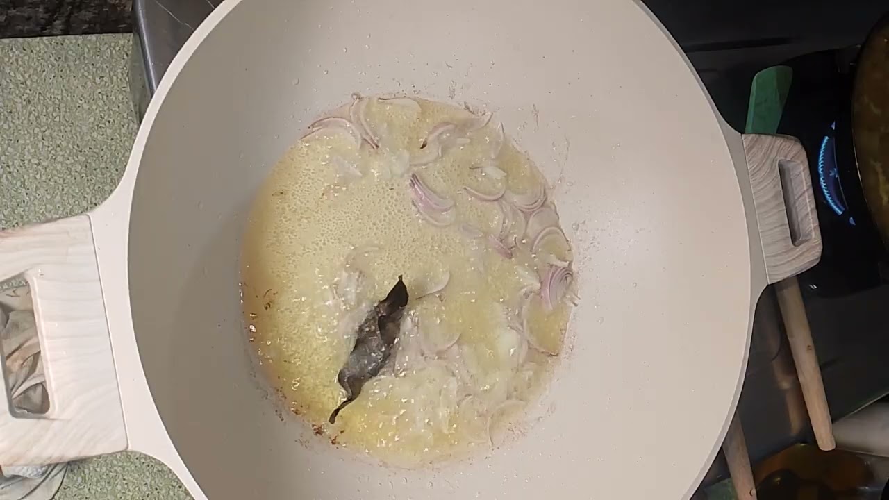 masak sayur ubi.