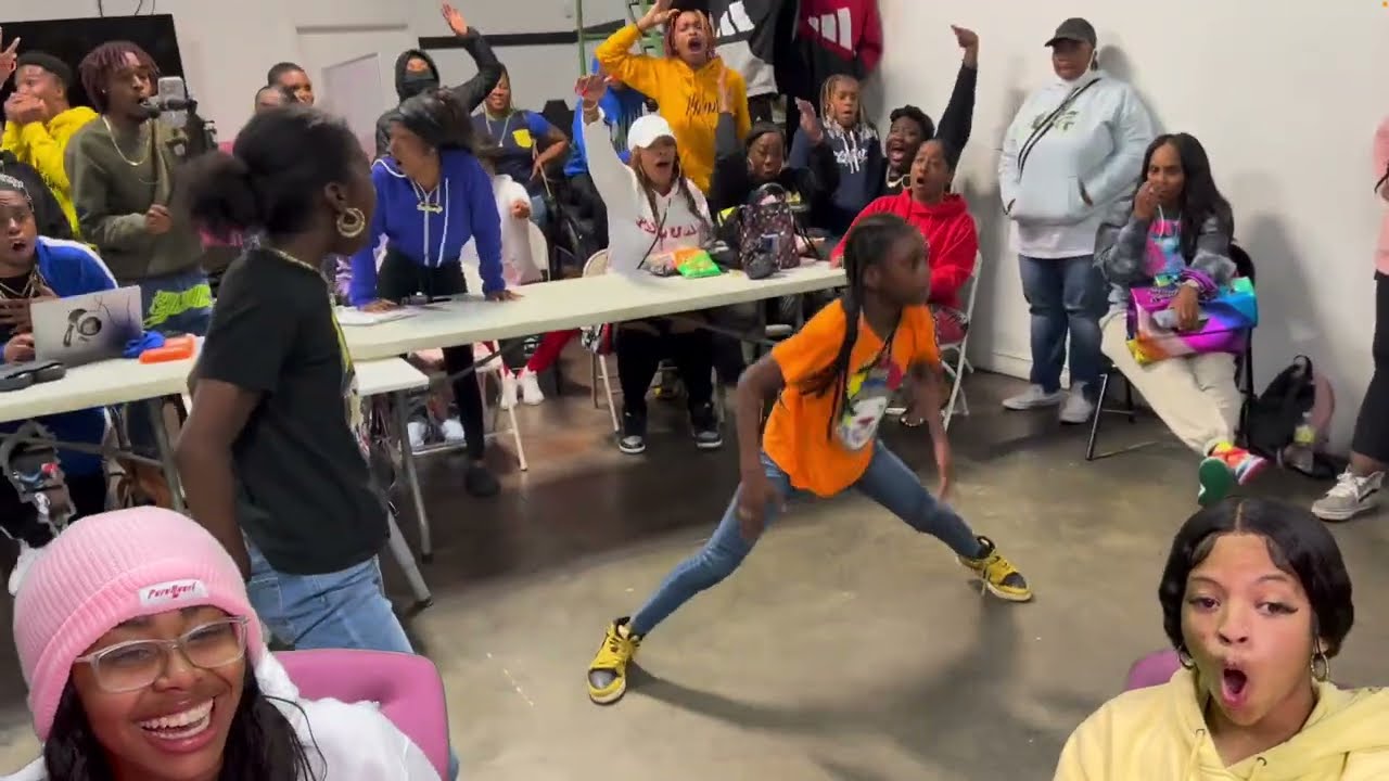 Owwww😳 She Was Coming THRU‼️Watch Now‼️ 🚨 I FOLLOW @TOMMYHOTGIRLZ ON INSTAGRAM