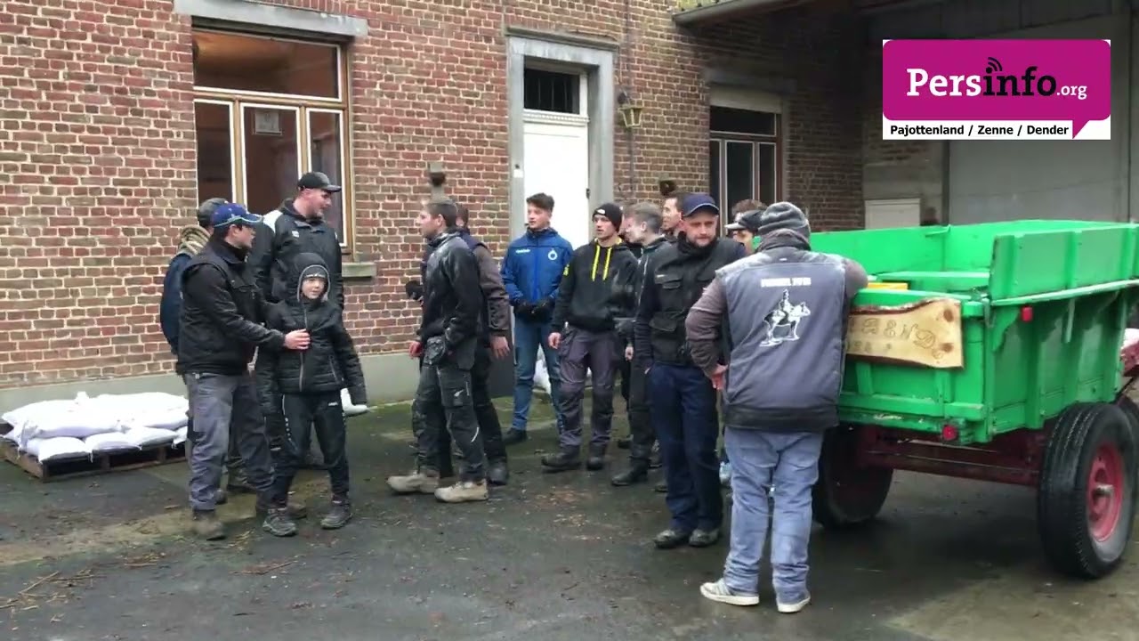 Pauwelbende trekt met sledde naar Heetveldemolen