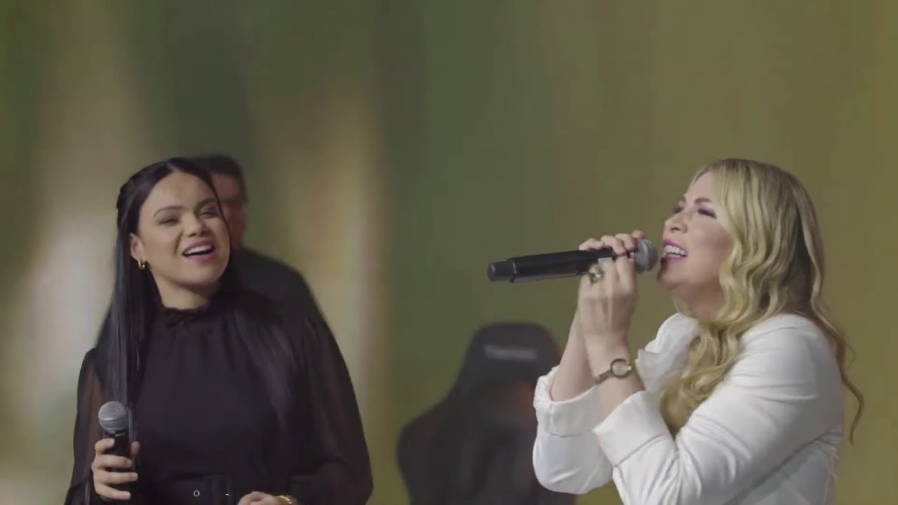 Elaine de Jesus e Flávia Joyce - Na Unção de Deus (Ao Vivo no Programa Gerando Salvação)