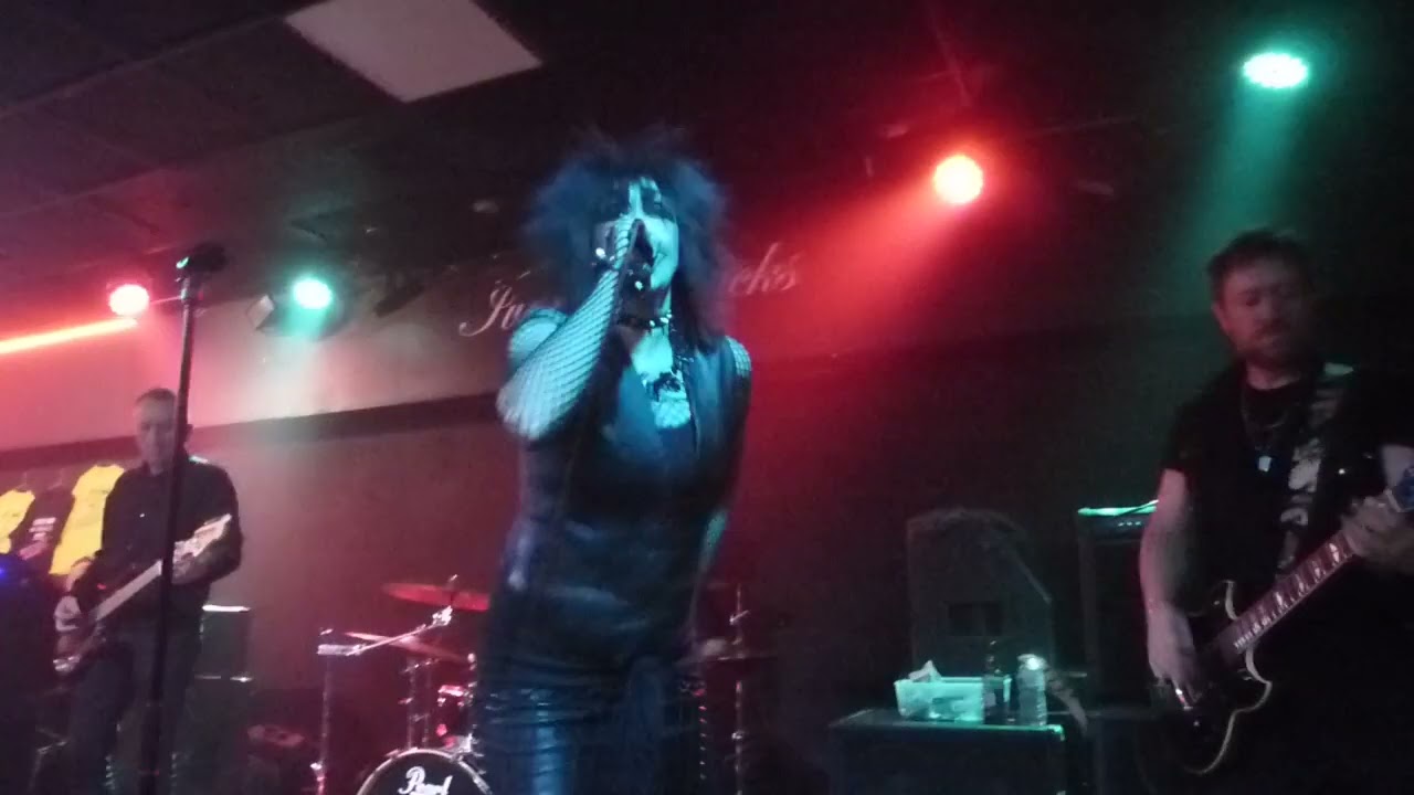 Lizzie & the Banshees - Love In A Void , Glasgow Ivory Blacks 14/2/2026