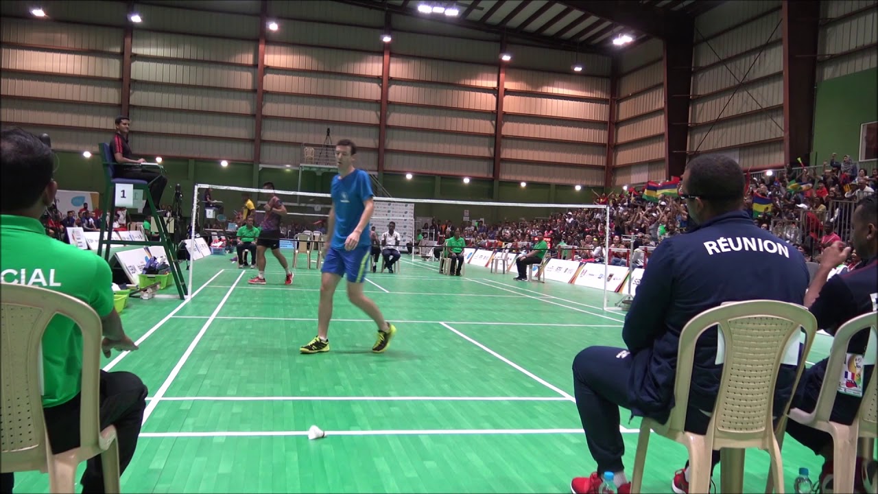 Jeux des Iles 2019 badminton 1/2 finale Arnaud Génin VS Julien Paul highlights