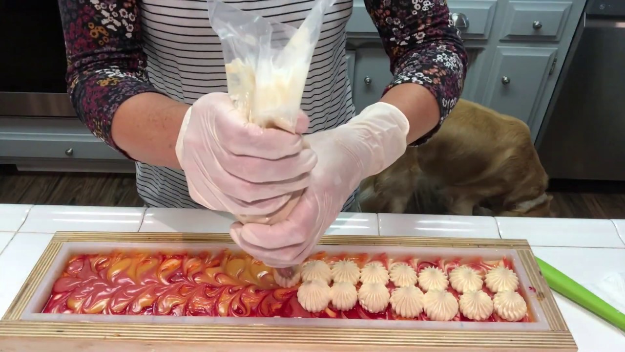 How to Make Soap With Cranberry Butter Embeds and Piping (The third soap in my fall line)