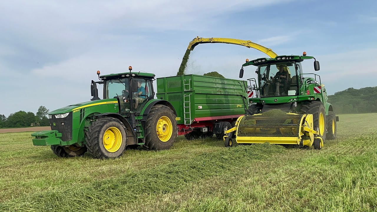Sen&aacute;že vojtě&scaron;ky 2023 | John Deere 8500i [4K]