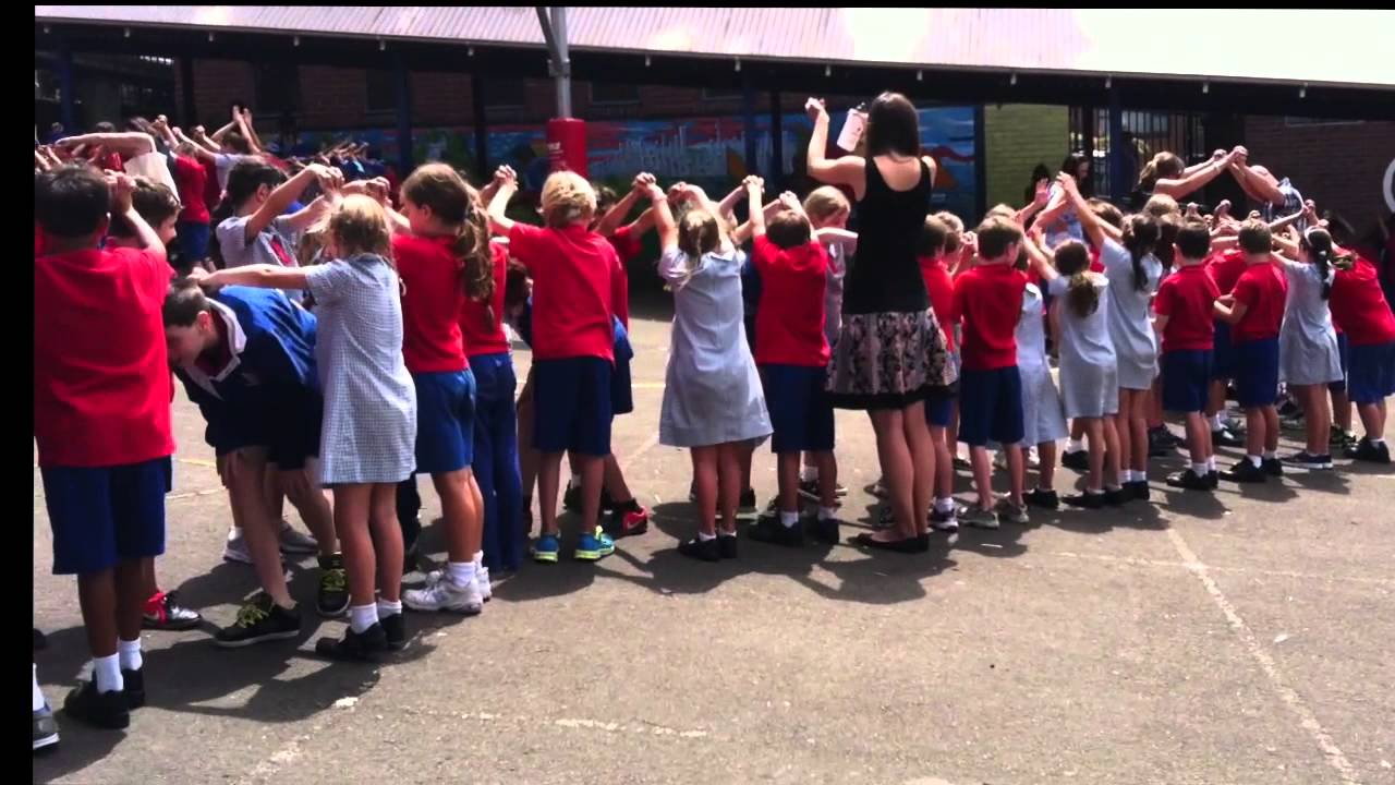 Coogee Public School 2012 leavers tunnel