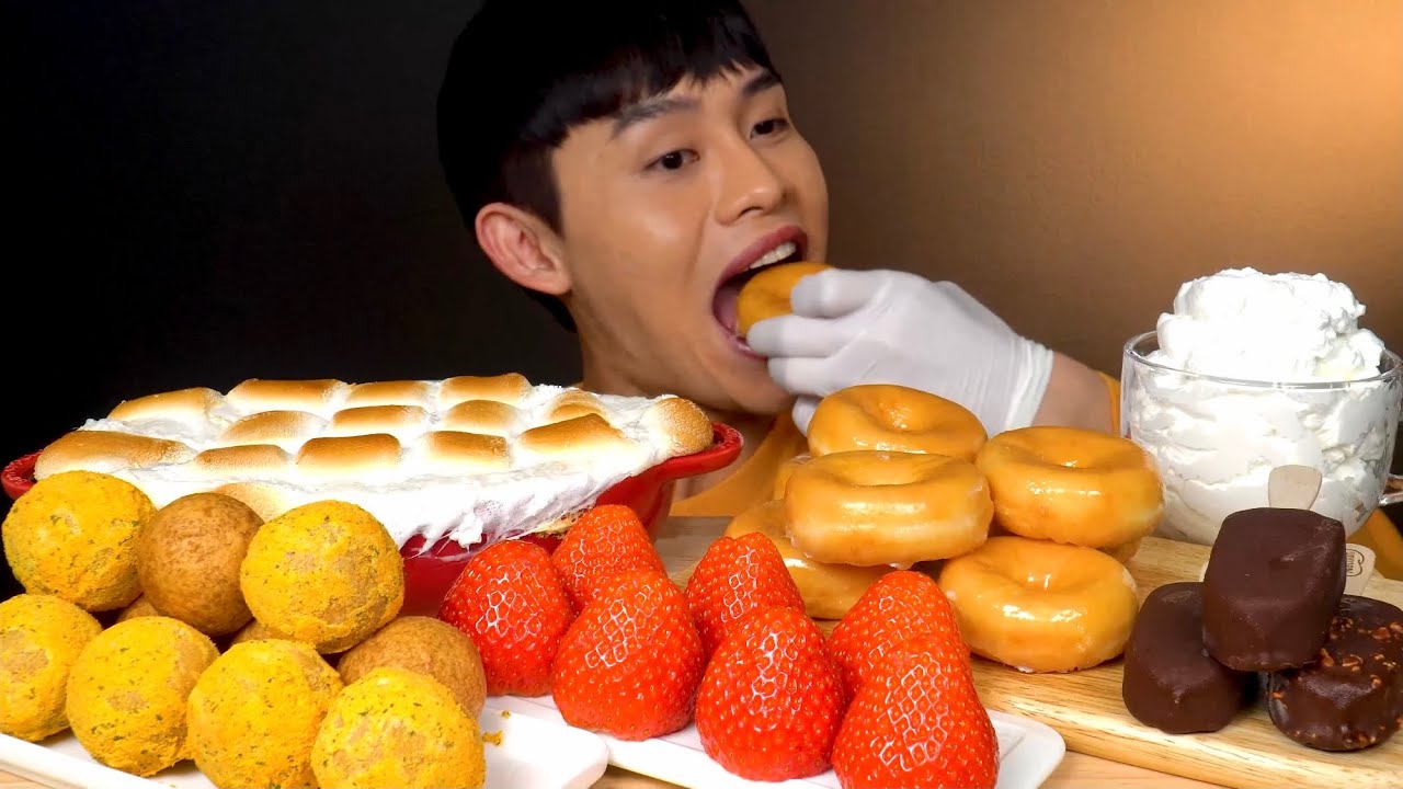 ASMR 스모어딥 글레이즈도넛🍩 생크림에빠진딸기 나뚜루 초콜릿아이스크림 먹방~! S’mores Dip With Donut Chocolate Ice Cream 🍓 MuKBang!