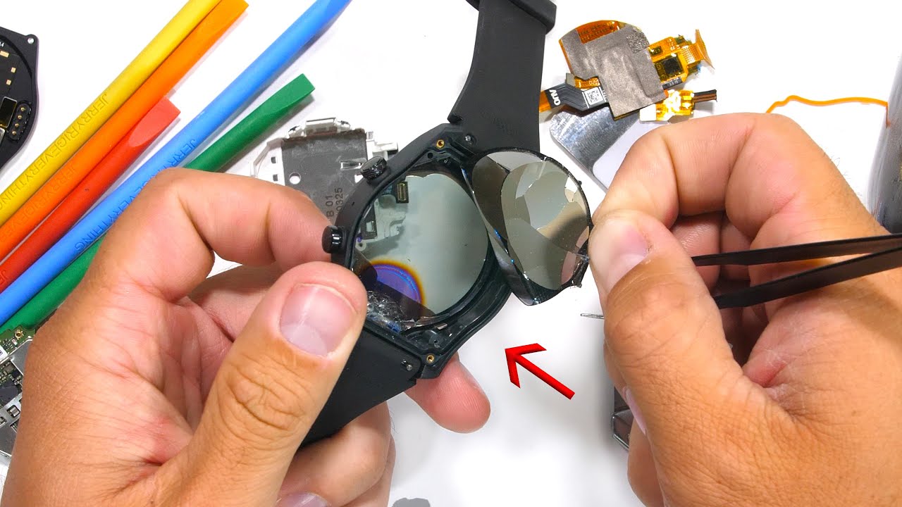 A Dual Screen... Smartwatch?! - TicWatch Pro 4G Teardown!