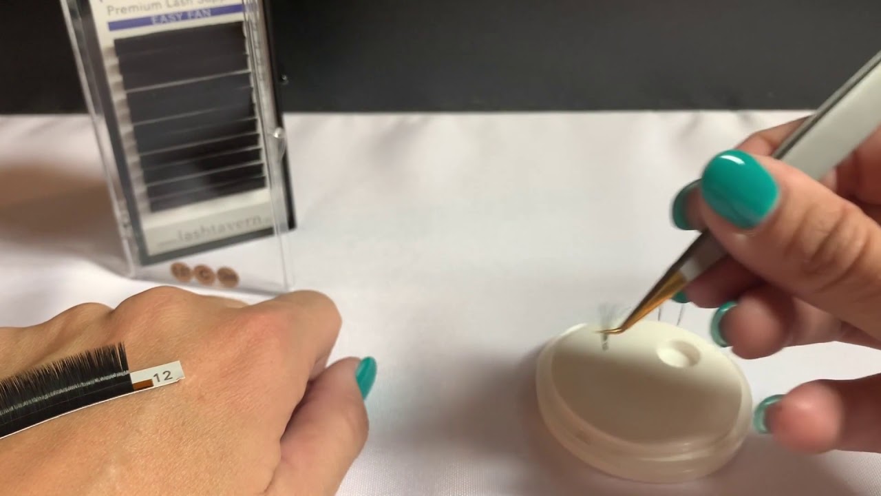 Easy Fan Lashes | Lash Tavern