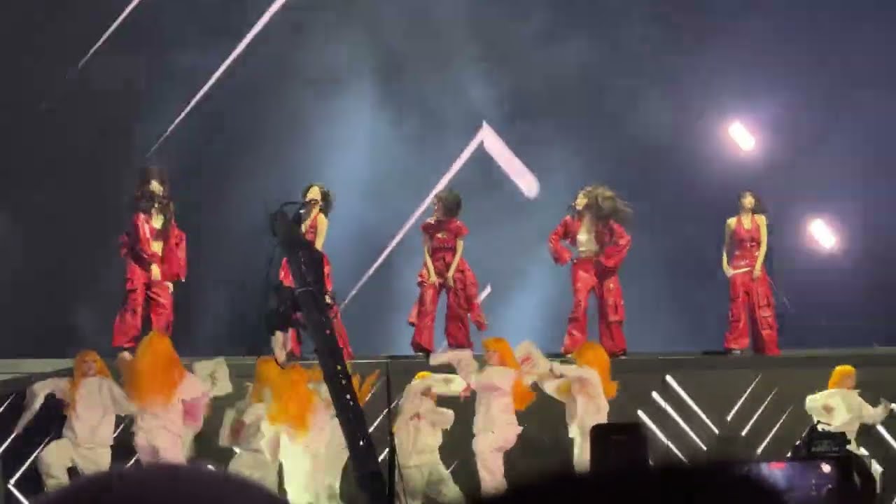 LE SSERAFIM(르세라핌) - Intro + SPAGHETTI + HOT (260110_The 40th Golden Disc Awards)