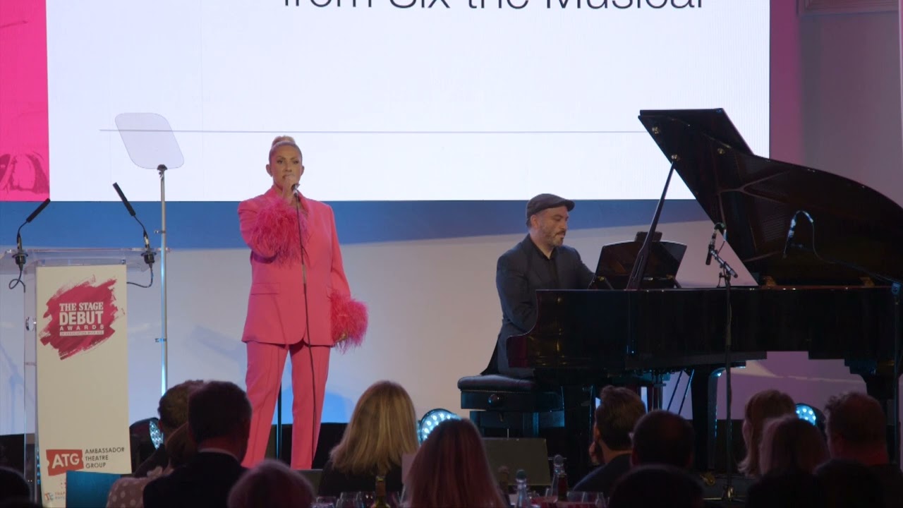Natalie Paris - Performance of Heart of Stone at The Stage Debut Awards 2022