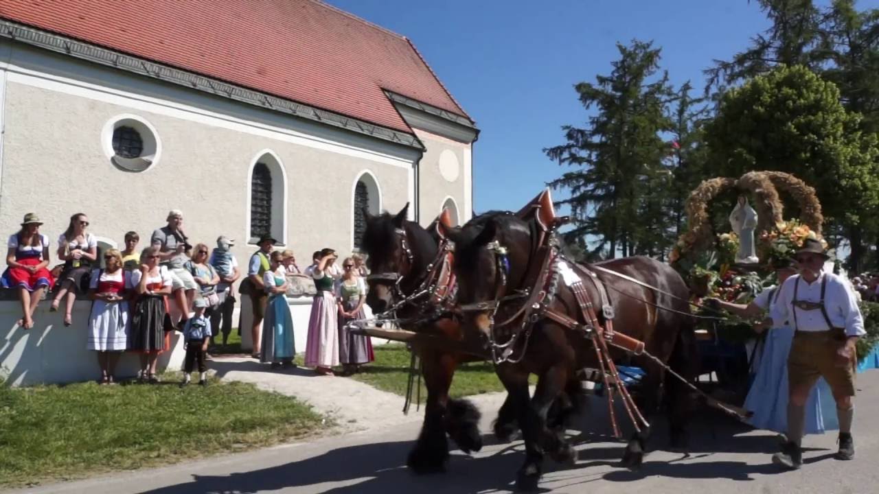 Leonhardi-Fahrt Siegertsbrunn 2016 - Umzug, Teil 1