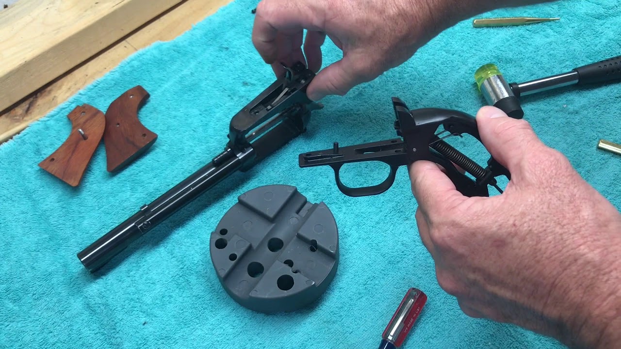 Сборка револьвера одинарного действия Ruger New Model Blackhawk