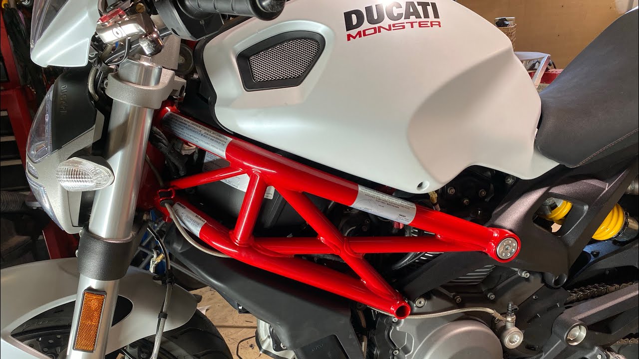 Ducati knocking and chain rubbing swing arm DIY fix using an &ldquo;e-clip&rdquo;