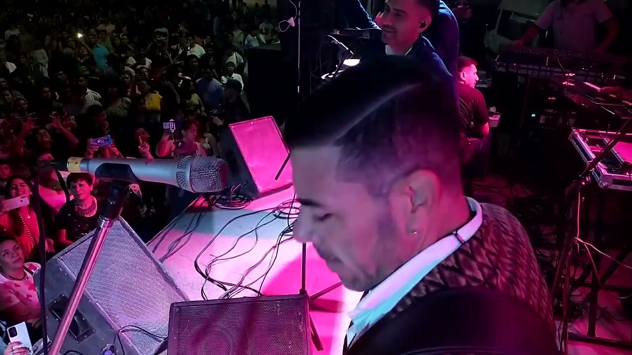 Alejandro Véliz  en vivo - Taco Ralo -  festejo asunción  Paolo Lujan