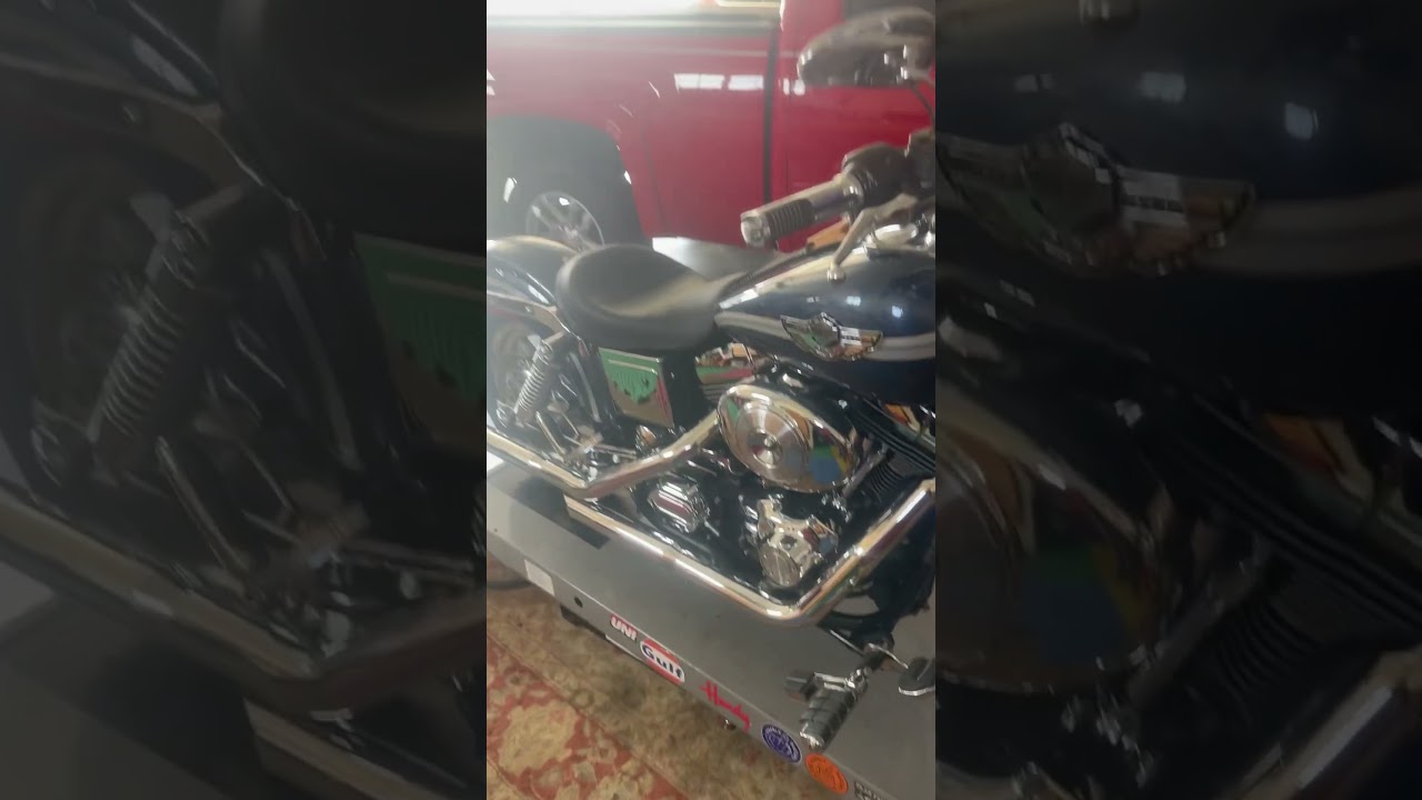 Drag bars totally transformed the Wide Glide.