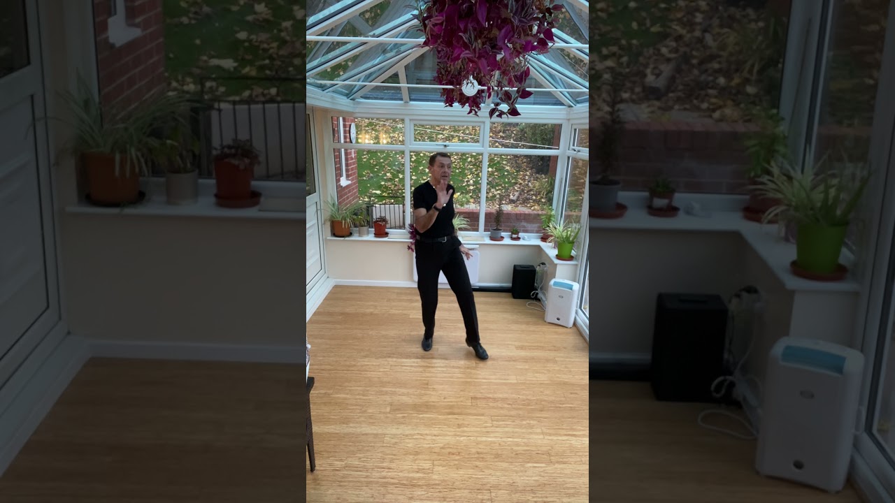 Simple Party Charleston routine