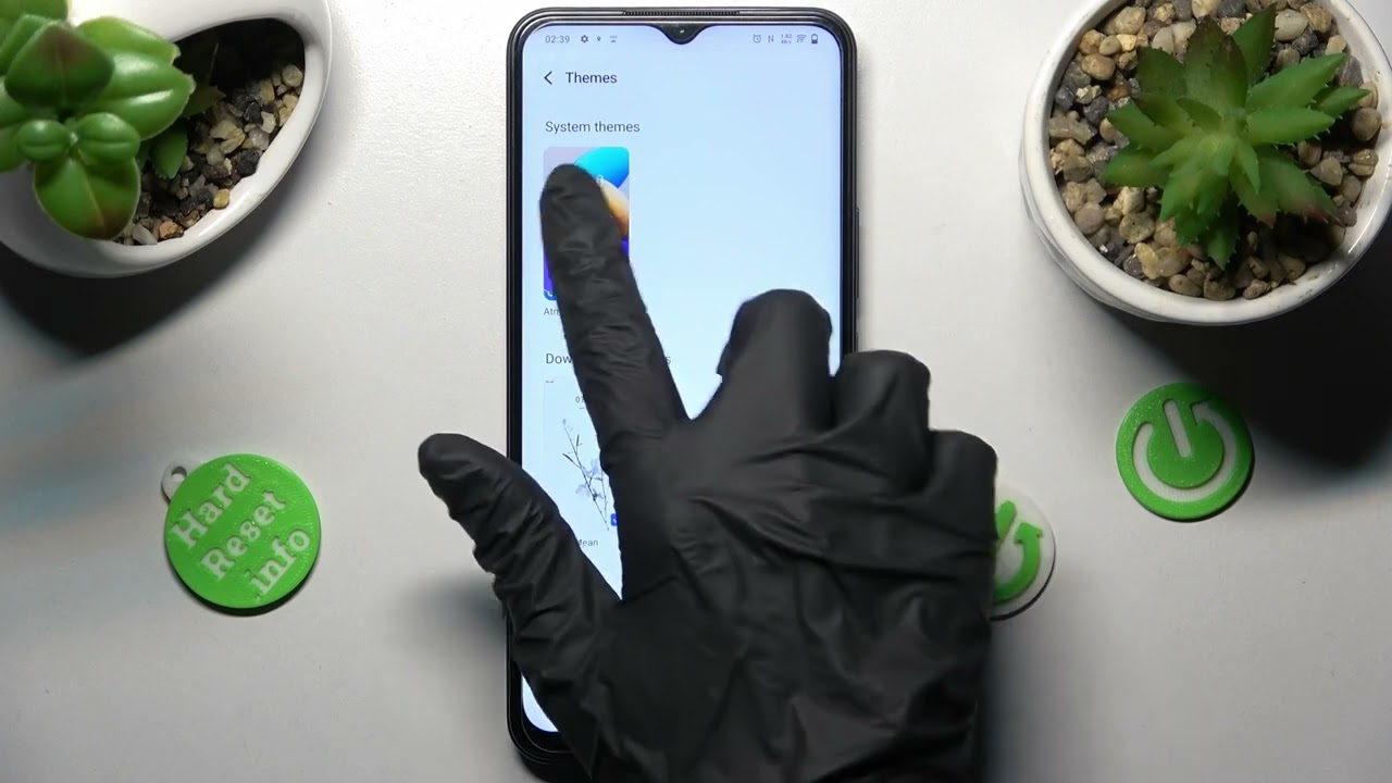 How to Change the System Theme on the VIVO Y35