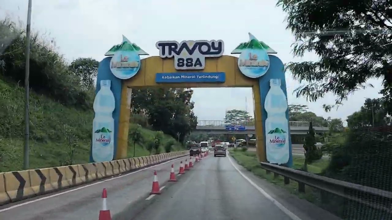 Rest area KM 88 arah bandung