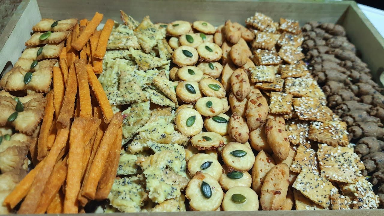 مملحات بدون غلوتين 7 أشكال من عجين واحد بدون طابع و لا مراشم بأشكال و بمذاقات مختلفة 😋