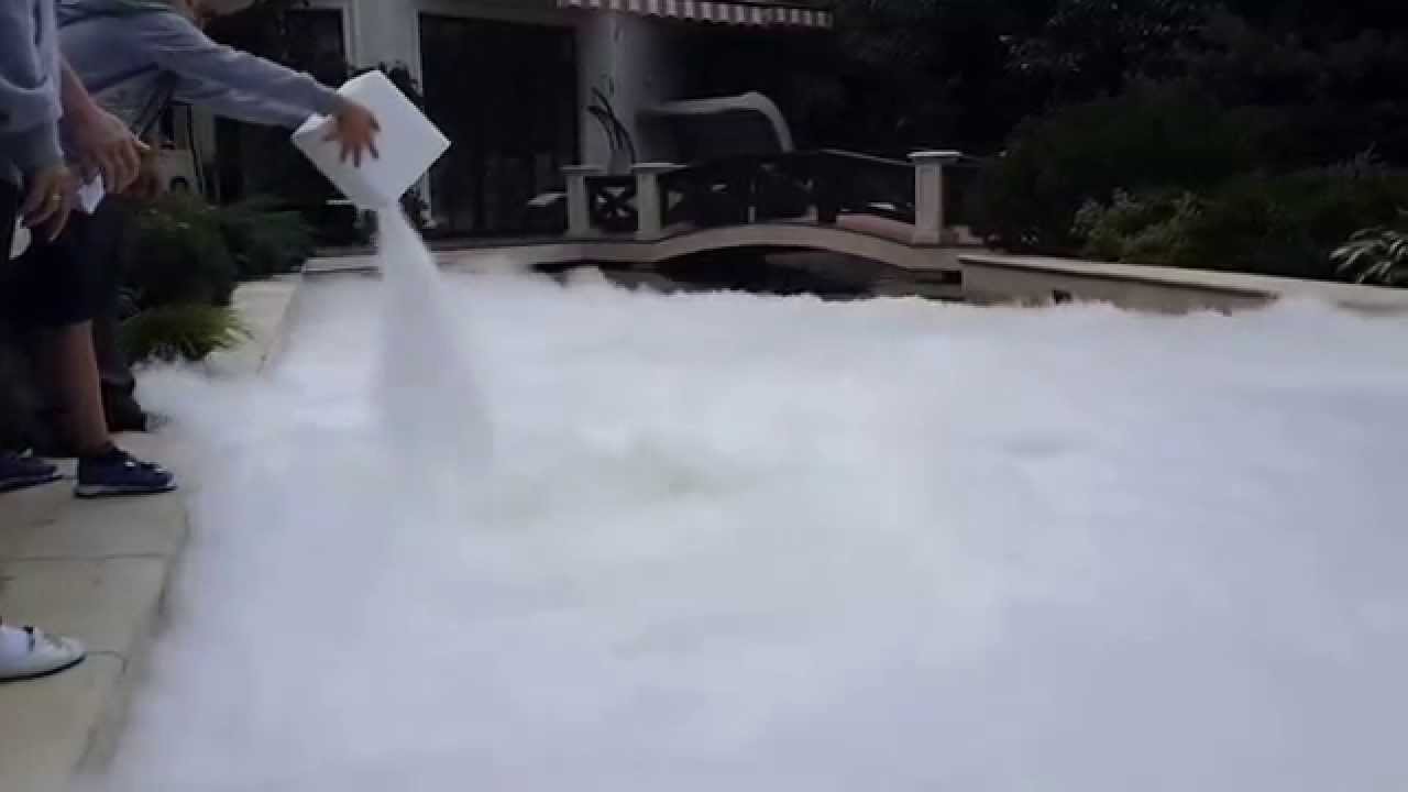 DRY ICE 50KG (110 lb) INTO SWIMMING POOL