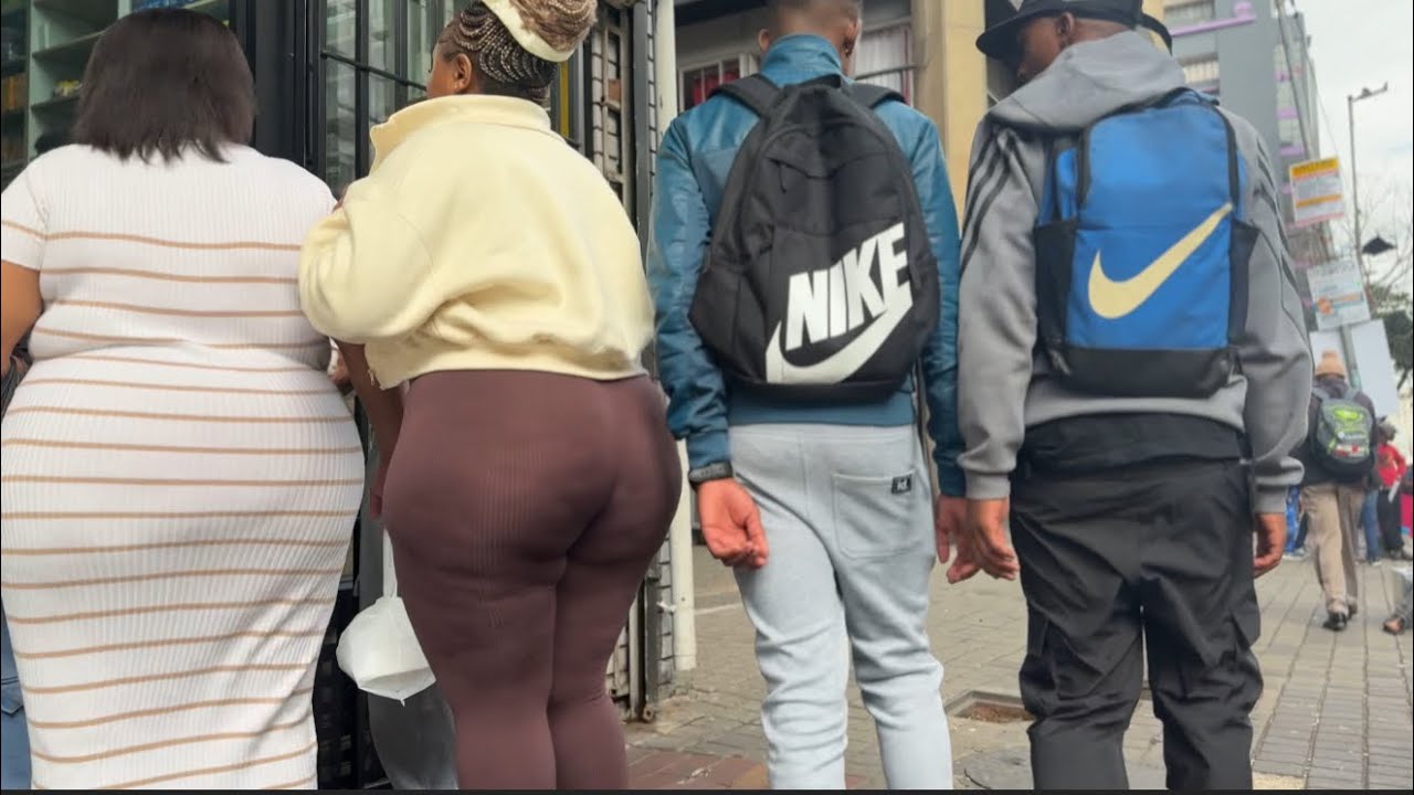 Ep 15:Water water Nyash 🍑🍑🍑😘 walking tour tour in JHB|#southafrica #mawhoo #johannesburg #viral