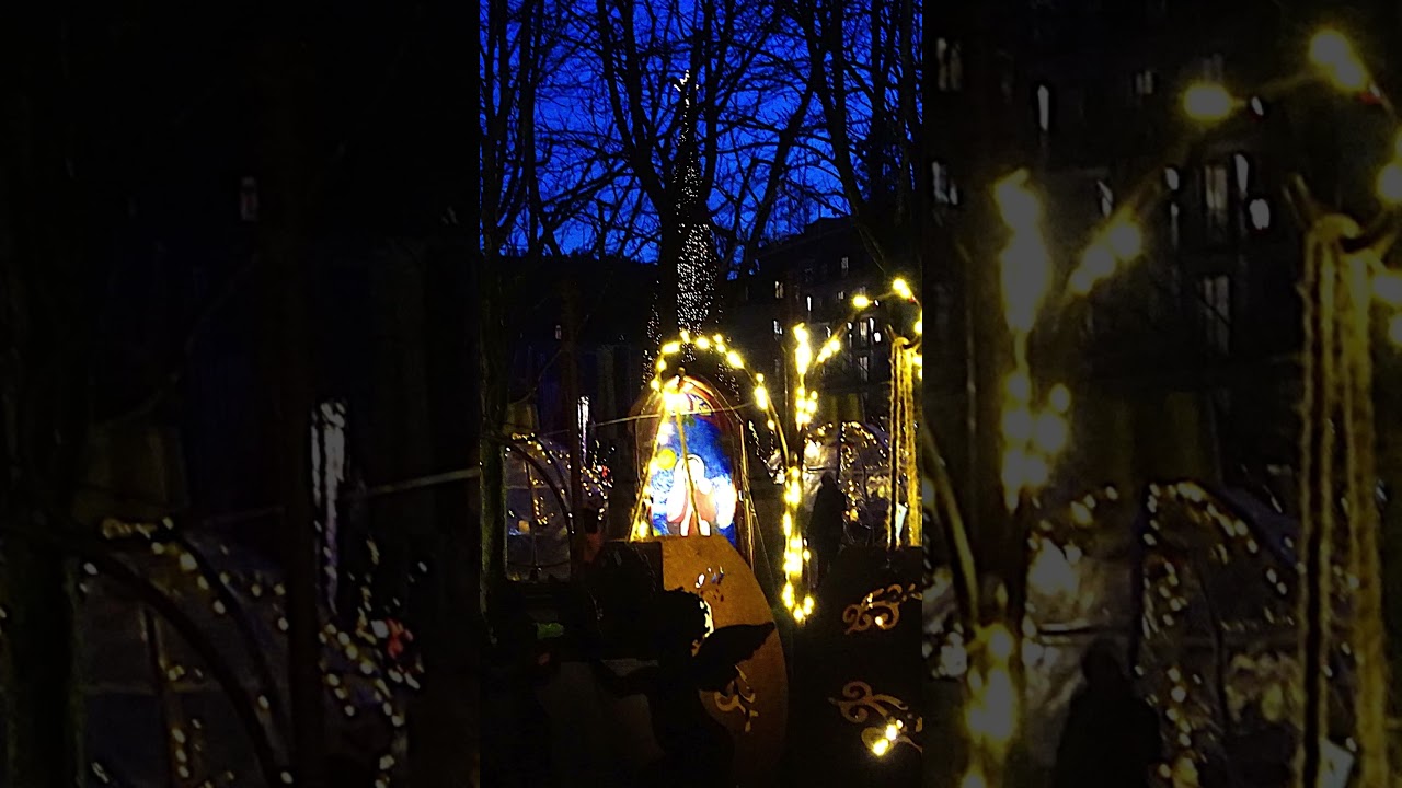 Baden Badener Weihnachtsmarkt Kirchenfenster Allee 