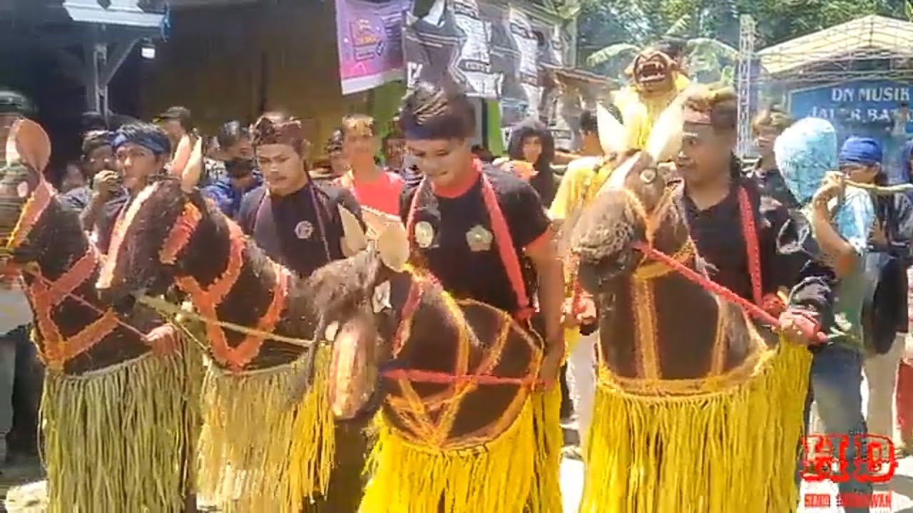 4 Kuda Lumping Beraksi Kembali - Kuda Lumping