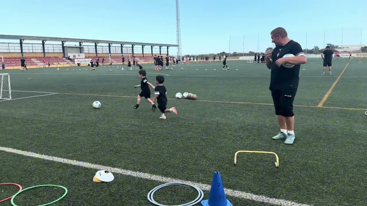 Primer día de fútbol (Minitoni) 