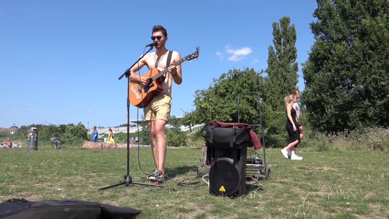 KONSTANTIN BITEEV - Singer Songwriter street music live performance Mauerpark Berlin Pt3