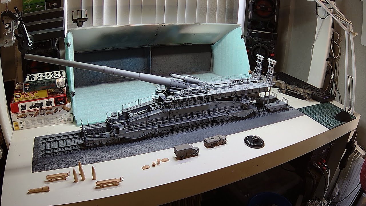 Progress on the 1/72 Dora rail gun and armoured vehicle's