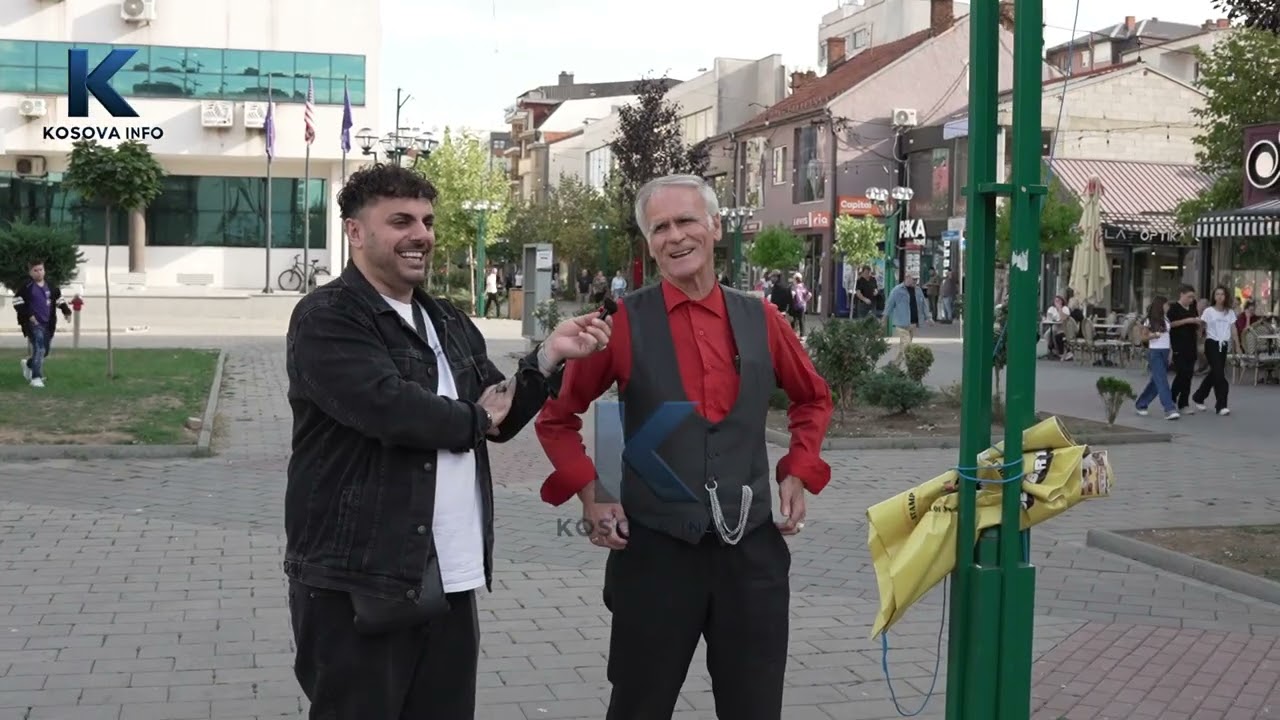 Kur gazetari ngacmon me pyetje për femrat dhe leshin, plaku vetëm qesh e s’e di nga t’ia mbajë