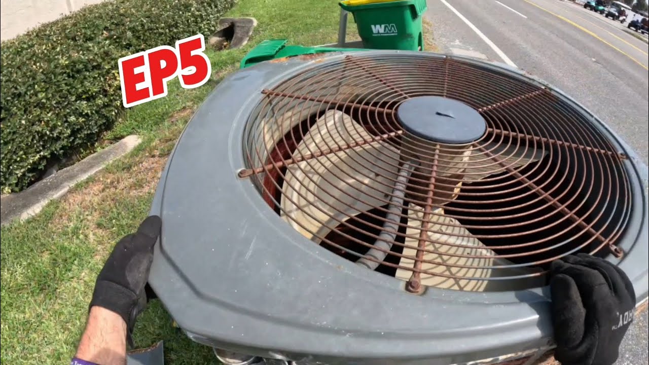 DUMPSTER DIVING - PEOPLE ARE THROWING MONEY AWAY!