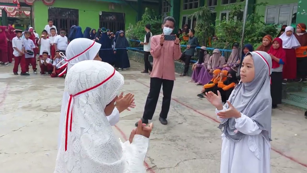 Lomba Yel yel Antar Kelas SD Al-Furqan Mamuju, Semarak HUT RI ke 77th bagian II