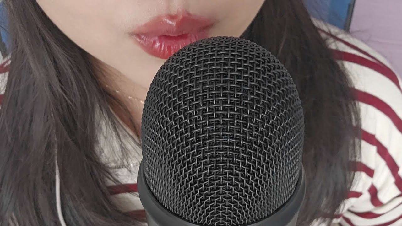 A Korean girl trying ASMR in spanish