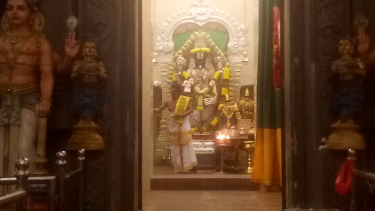 Very beautiful temple service, прекрасная служба в храме