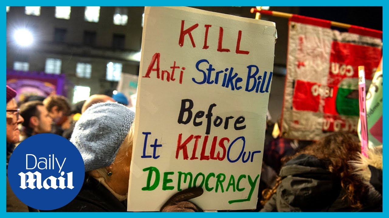 Anti-strike laws: Thousands protest outside Downing Street