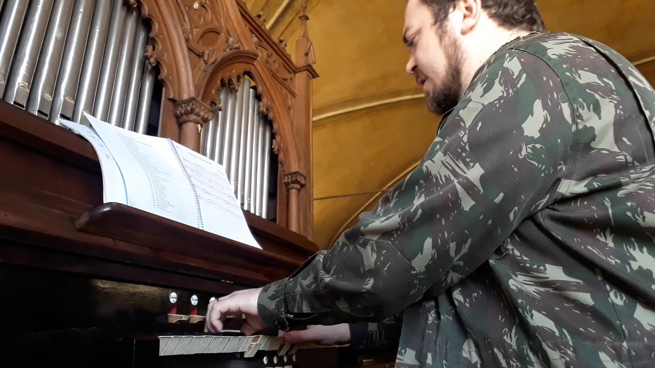46 - A teus pés, Virgem Bendita